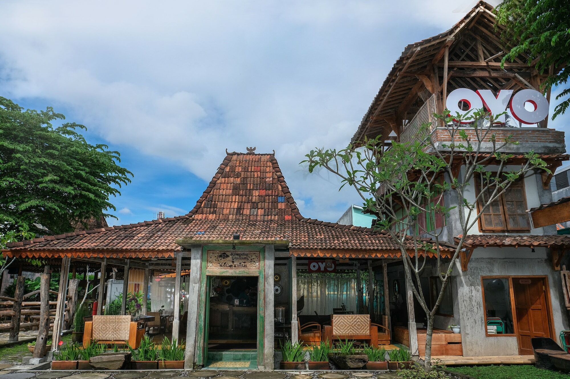 Kampung Lawasan Heritage Cottage Maguwo Esterno foto
