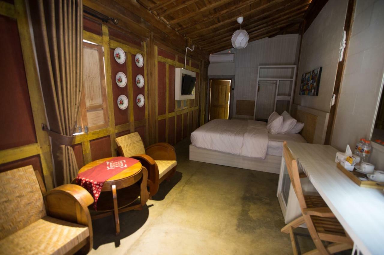 Kampung Lawasan Heritage Cottage Maguwo Esterno foto